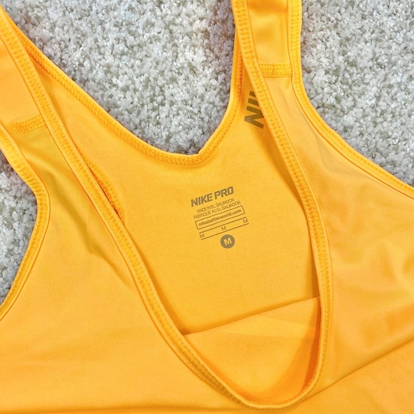 🔳 Nike PRO Dri-Fit Training Tank Top in Light Orange - Picture 3 of 4